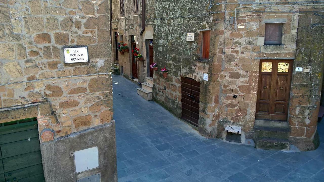 La Loggia Del Capitano - Rione Capisotto Apartamento Pitigliano Exterior foto