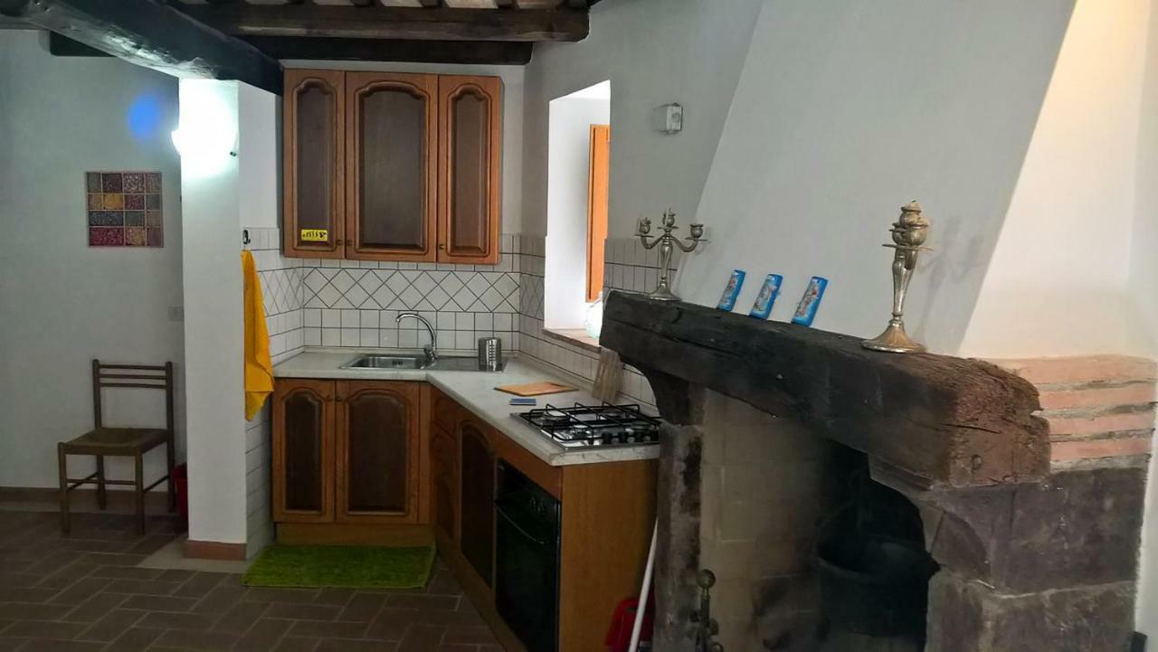 La Loggia Del Capitano - Rione Capisotto Apartamento Pitigliano Exterior foto