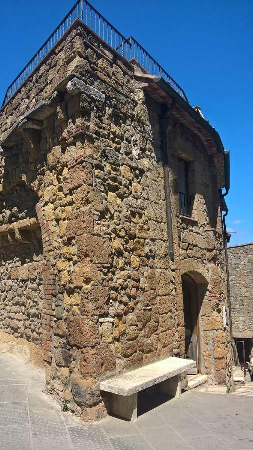 La Loggia Del Capitano - Rione Capisotto Apartamento Pitigliano Exterior foto