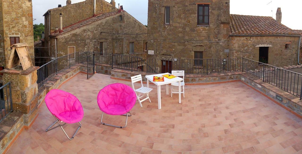 La Loggia Del Capitano - Rione Capisotto Apartamento Pitigliano Exterior foto