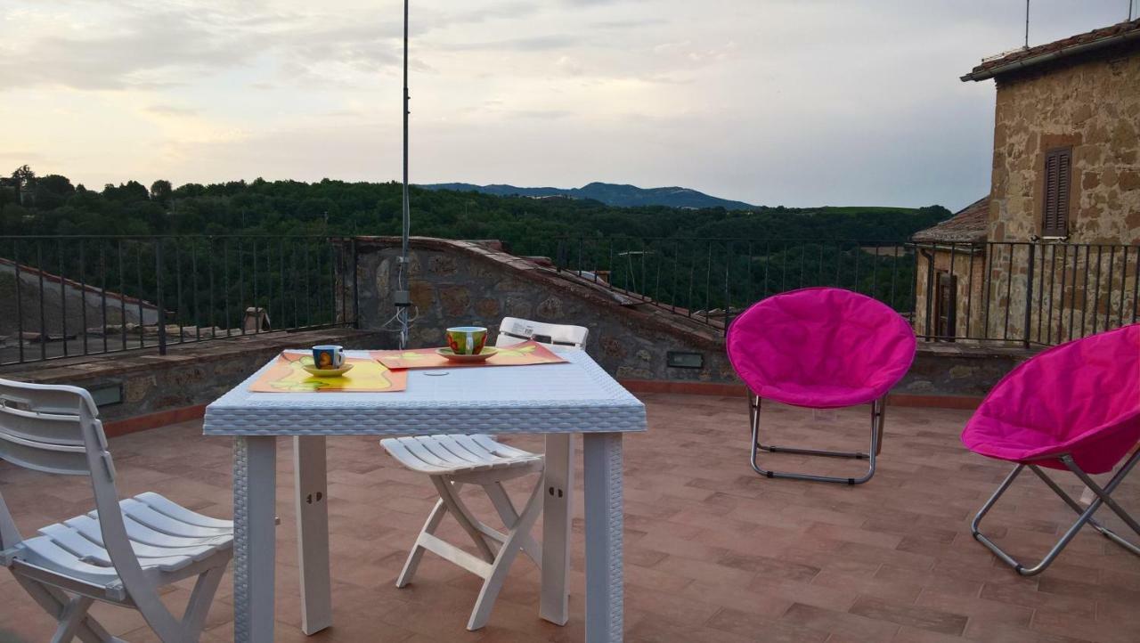 La Loggia Del Capitano - Rione Capisotto Apartamento Pitigliano Exterior foto